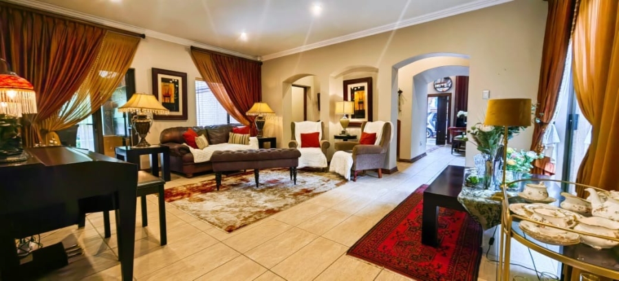 4 Bedroom Property for Sale in Van Der Hoff Park North West